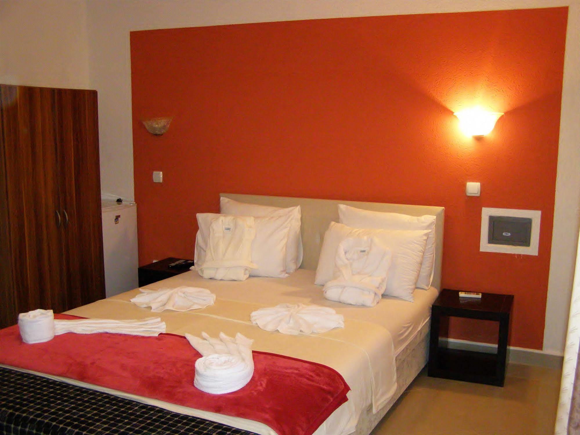 Hotel Wellness & Spa Angelo Gabriel Petrovac Exterior foto